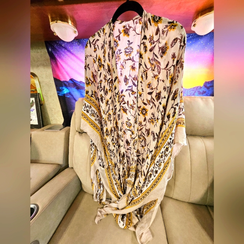 Women's Shawl sleeved flowy flower print summer floral print cover up OS fits ML